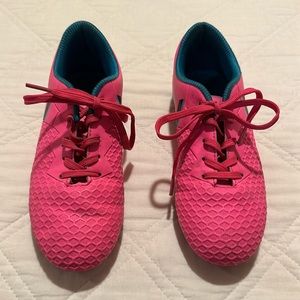 Kids pick cleats, size 1.